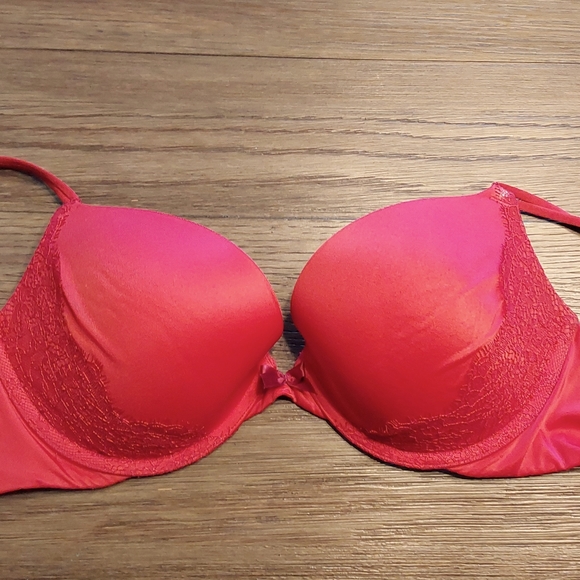 Victoria's Secret Other - Victoria Secret bra size 38b
